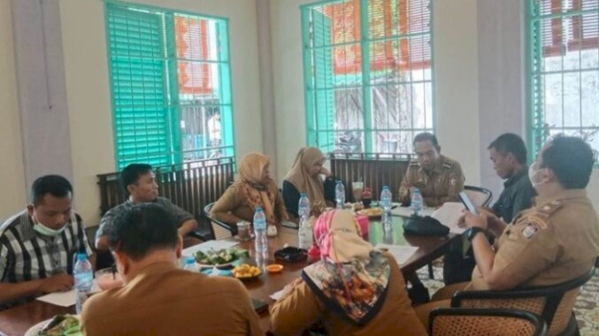 Camat Sangkarrang Ramli Lallo Ingatkan Jajarannya Disiplin dalam Bekerja