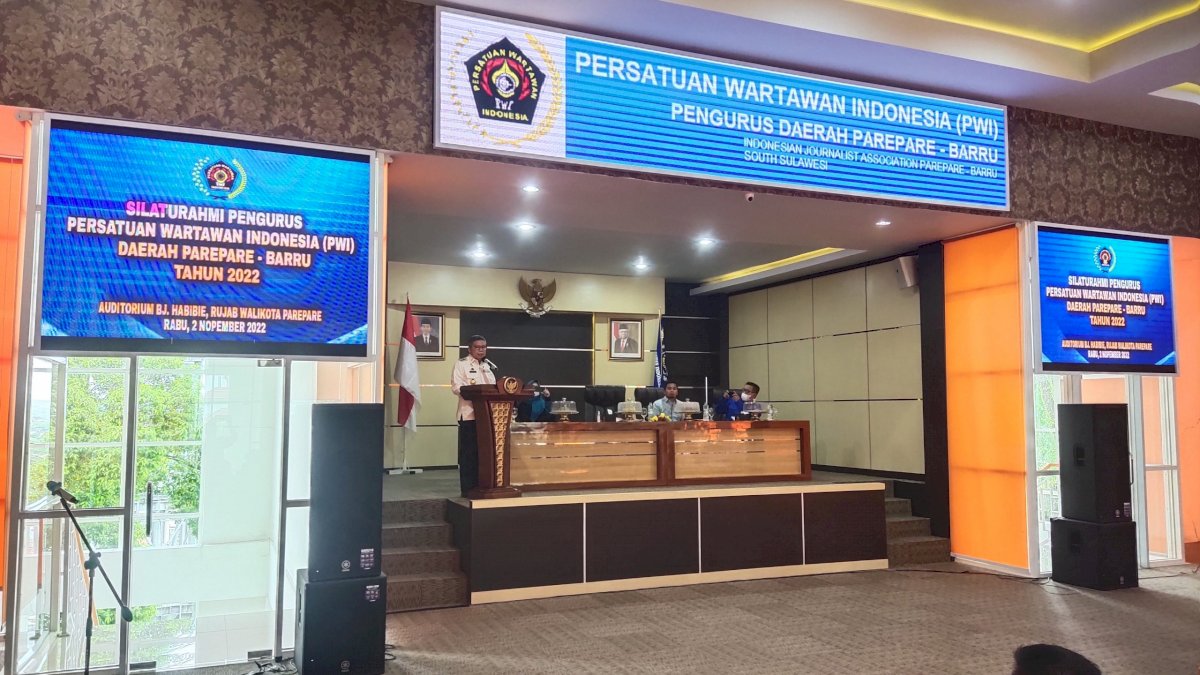 Hadiri Silahturahmi Pengurus PWI Parepare – Barru, Taufan Pawe Pesan Harus Ada Support System