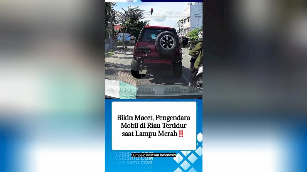 VIDEO: Bikin Macet, Pengendara Mobil di Riau Tertidur saat Lampu Merah