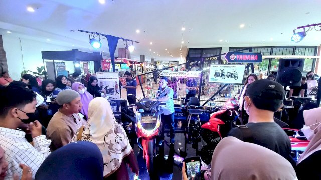 Launching Yamaha FreeGo 125 Connected di Mall Panakkukang Makassar yang disaksikan langusng oleh konsumen (Sri Wahyu Diastuti / Sulselsatu.com)
