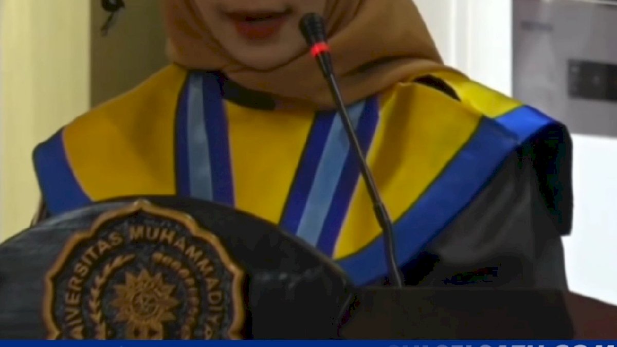 VIDEO: Wisudawati Asal Thailand Ini Ngaku Suka Makanan Tradisional Kendari Sinongi