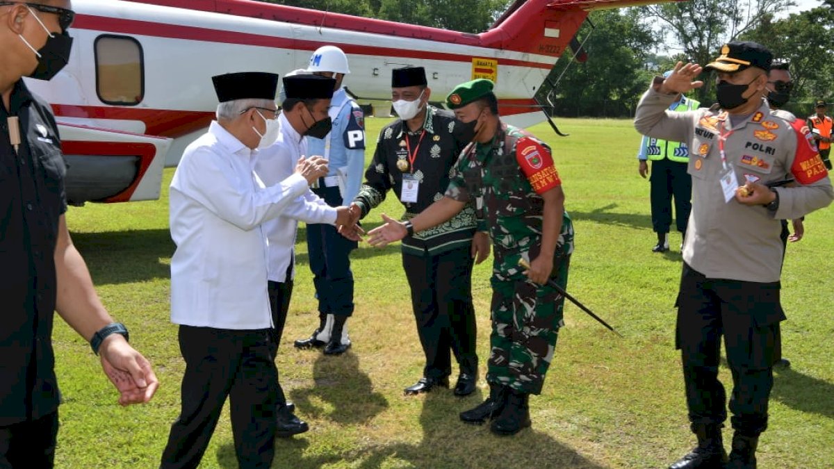 Gubernur Sulsel Terbang Bersama Wapres KH Ma’ruf Amin ke Wajo