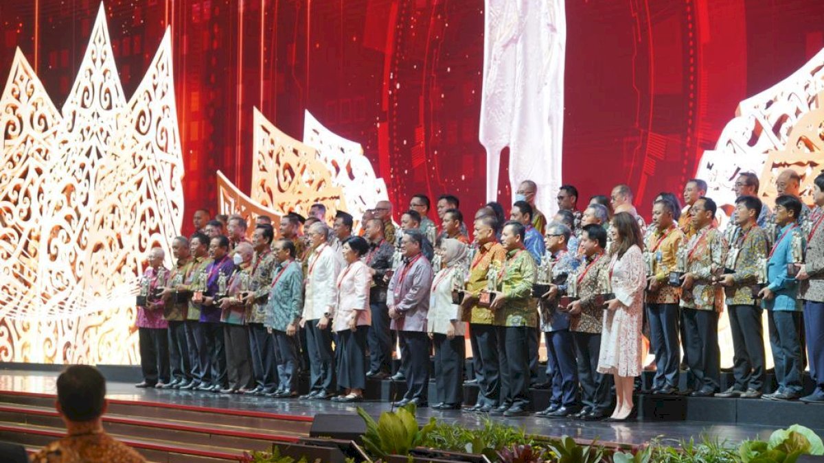 Unggul Dalam Pemberdayaan UMKM, BRI Sabet Dua Penghargaan BI Awards 2022