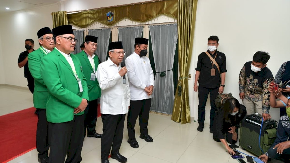 Wapres Ma’ruf Amin Dorong Percepatan Konversi Bank Sulselbar ke Syariah