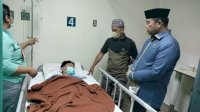 Ketua DPRD Luwu Timur Jenguk Korban Penikaman di RS Sorowako