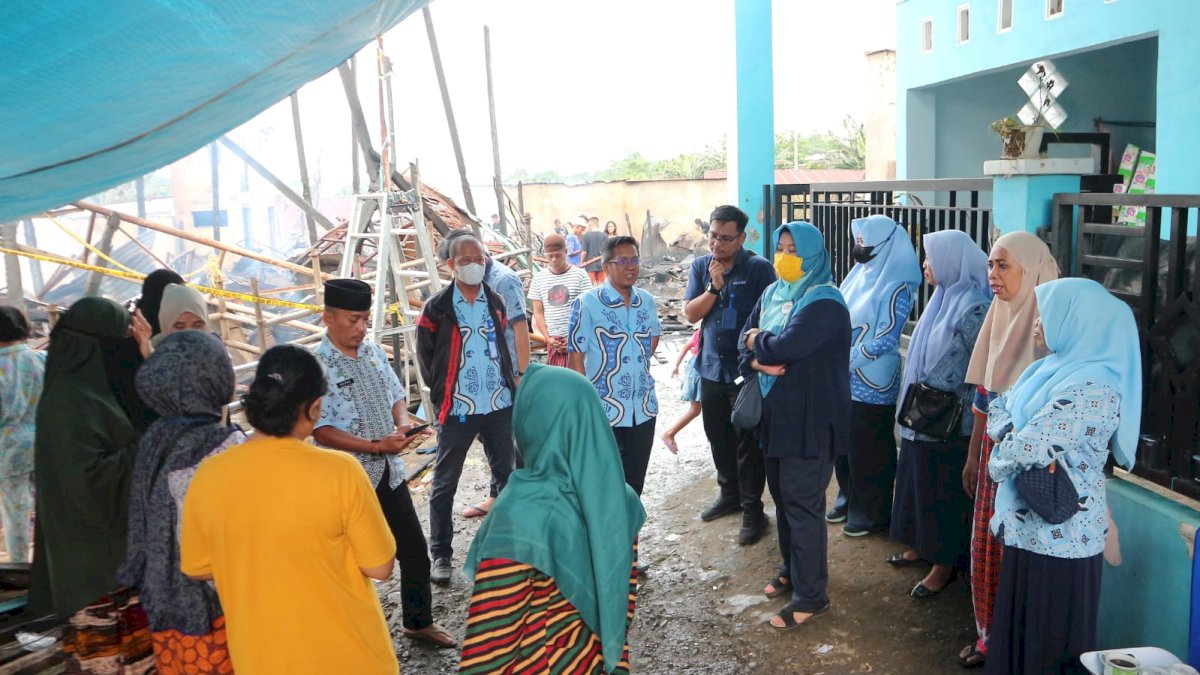 Perumda Air Minum Kota Makassar Sambangi Korban Kebakaran di Biring Romang Manggala