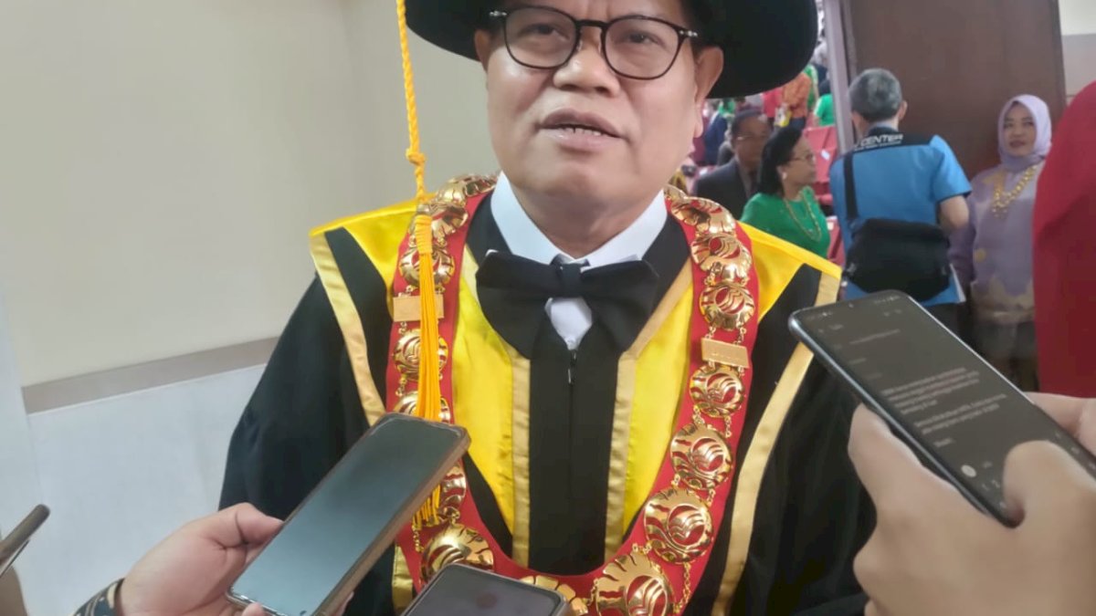 Sabet Terbaik 1 Kontribusi Mata Kuliah Terbanyak, Rektor UNM: Prestasi Membanggakan