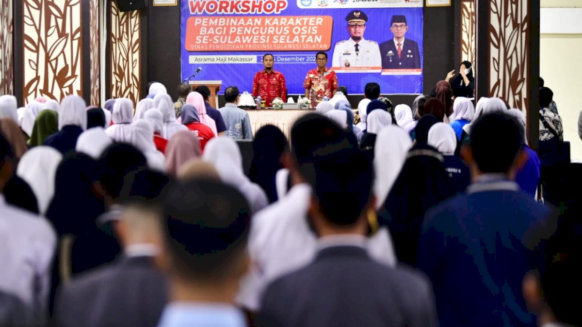 Andi Sudirman Beri Motivasi ke Ribuan Pengurus OSIS SMA dan SMK se-Sulsel
