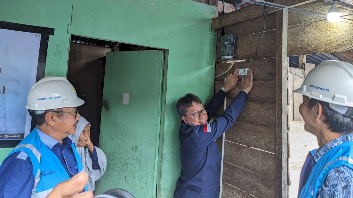 Sebanyak 1.046 Keluarga di Sultra Kini Nikmati Listrik PLN dari Pemerintah, Komitmen Hadirkan Energi Berkeadilan