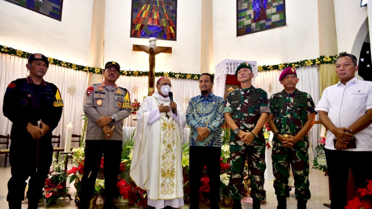 Gubernur, Pangdam dan Kapolda Sulsel Keliling Gereja Pantau Perayaan Natal