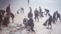 Muhammad Aras Bersama Tim Pemenangannya Gagas Program GPS di Pantai Panda Bulukumba
