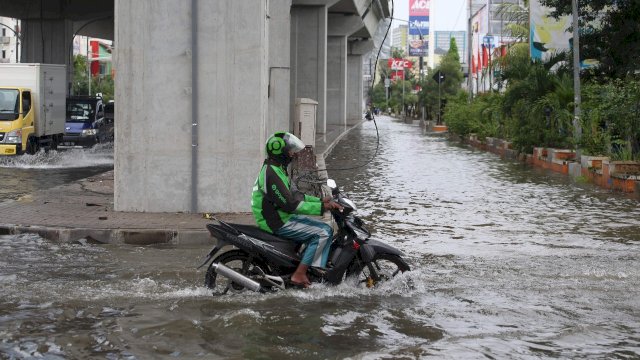 Waspada Motor Matik Terendam Banjir di Jalan, Simak Penanganan Pertama dari  Asmo Sulsel Berikut Ini