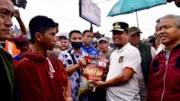 Gubernur Sulsel Beri Perhatian Khusus ke Korban Kebakaran Pasar Sentral Makassar