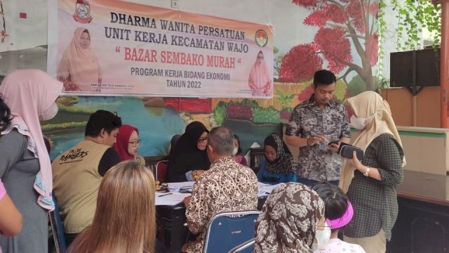 Pasar Murah Dharma Wanita Persatuan Unit Kerja Kecamatan Wajo (dokumen: istimewa).