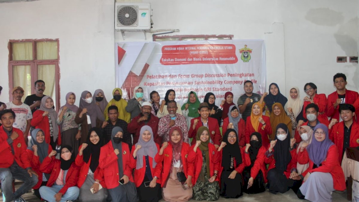 FEB-UNHAS Berikan Pelatihan Sustainability Company Profile di Kabupaten Takalar