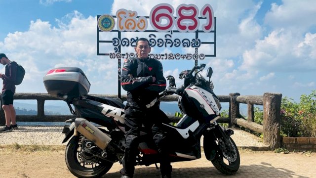 Taqwa bikers asal Sulsel yang keliling negara Asia Tenggara bersama motor Yamaha Xmax 250 miliknya (dokumen: istimewa)