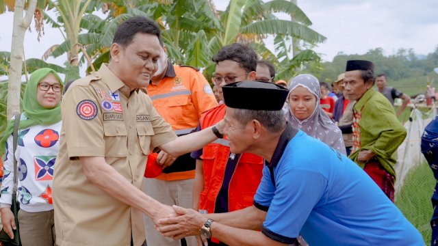 Bupati Barru kunjungi korban bencana angin kencang (dokumen: istimewa)