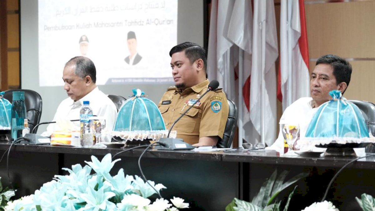 Bupati Gowa Adnan Beri Kuliah Perdana pada Program Mahasantri di UIN Alauddin Makassar