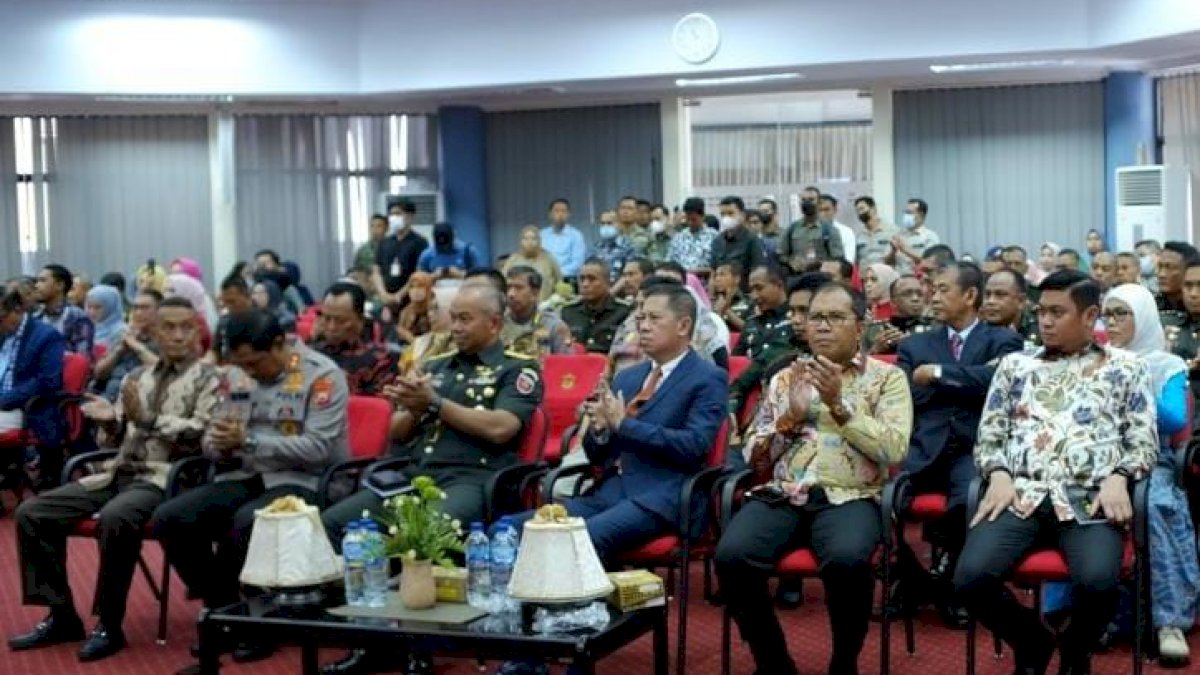 Danny Hadiri Ujian Promosi Doktor Agus Surya Bakti, Disertasi: Pola Teroris Beraksi