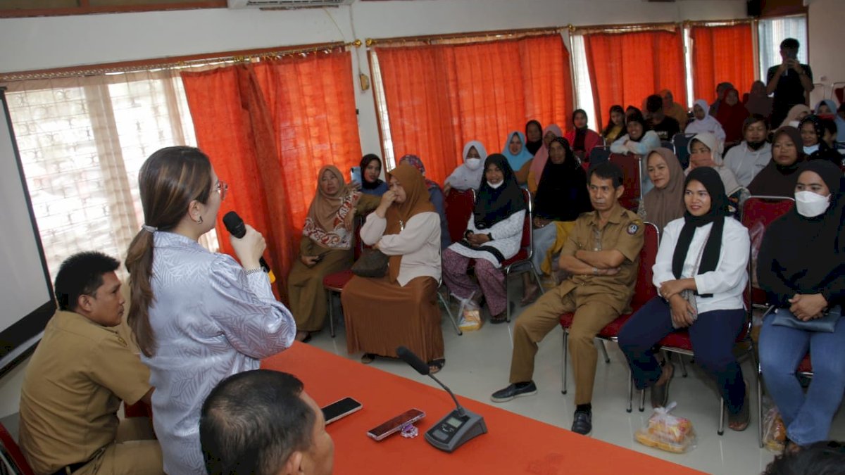 Debbie Rusdin Laksanakan Pengawasan APBD ke SMKN 10 Makassar