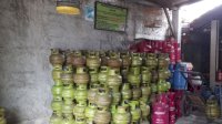 Beli Gas LPG 3 Kg di Warung Kecil Mahal, Pertamina: Lebih Baik di Pangkalan Sesuai Harga Eceran Tertinggi