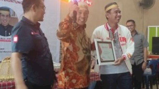 Andi Muhammad bersama Rudianto Lallo. (Foto: Muhammad Junaedi/Sulselsatu.com) 