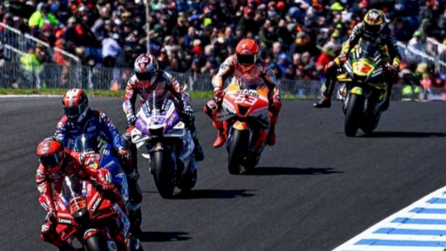 Sejumlah pembalap MotoGP menggunakan helm merek lokal Indonesi (dokumen: Instagram MotoGP)