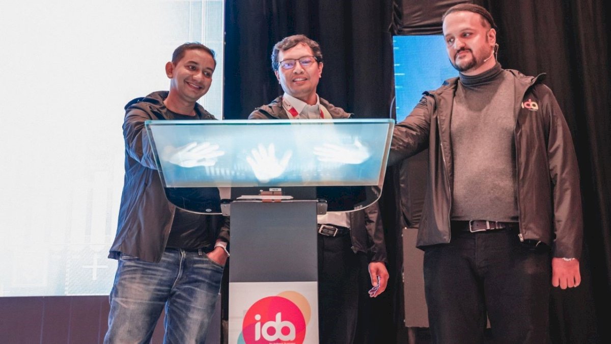 Hadirkan Pengalaman Digital Kelas Dunia, Indosat Business Luncurkan IDA untuk Analisis Data