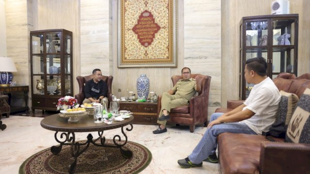 Dansatgas Densus 88 Antiteror Sulsel Kombes Agung Novrianto Masloman silaturahmi dengan Danny Pomanto. (Foto: Ist)