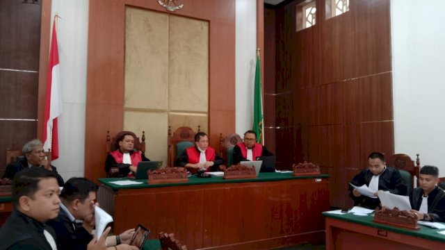 Sidang lanjutan kasus suap Rp2,9 miliar auditor BPK di Pengadilan Negeri Makassar. (Foto: Ist)