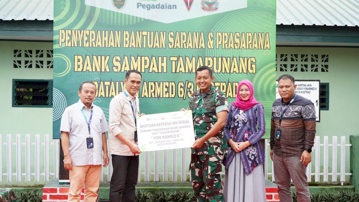 Pegadaian Kanwil Makassar Bantu Bank Sampah Tamarunang Yonarmed 6 Kostrad Makassar
