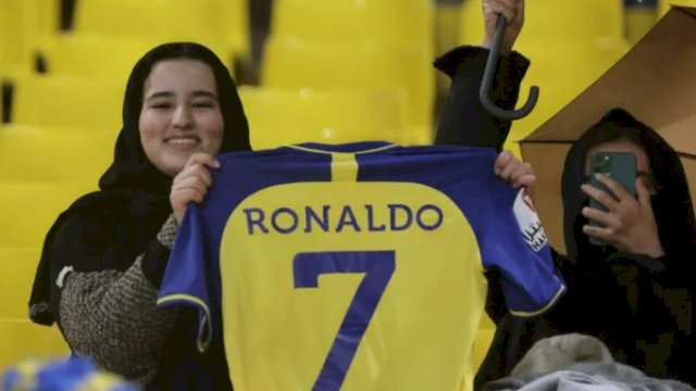 Penggemar Cristiano Ronaldo. (Foto: Dok.Reuters/via Al Jazeera)