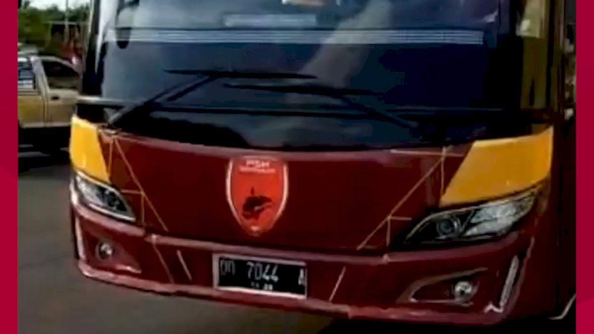 VIDEO: Bus PSM Makassar Tiba di Stadion GBH Pare-pare Jelang Lawan PSS Sleman Besok