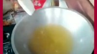 VIDEO: Aksi Sopir Truk Goreng Ubi Kayu di Dalam Mobil