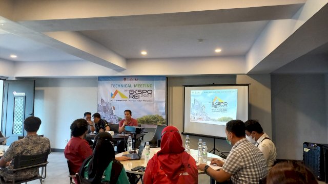 Technical Meeting Ekspo REI 2023 di salah satu cafe Makassar (Sri Wahyu Diastuti / Sulselsatu.com)