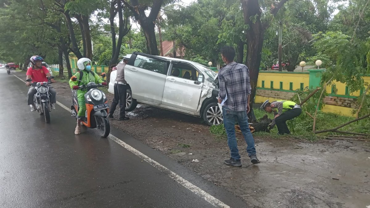 Pelajar Berusia 13 Tahun di Jeneponto Tewas Tertabrak Mobil Mini Bus