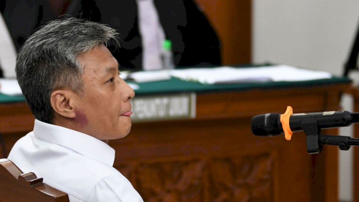 Hakim Tak Siap, Sidang Vonis Hendra Kurniawan dan Agus Nurpatria Ditunda