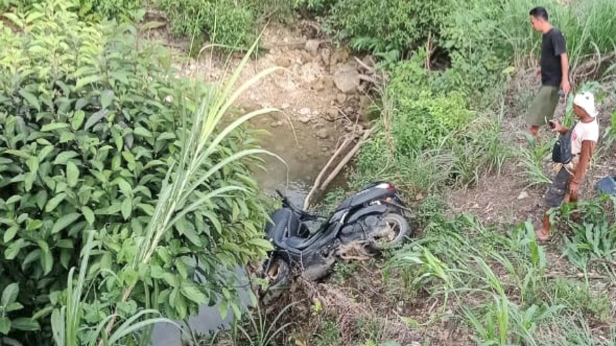 Motor Terjun ke Jurang, Kapolek Ponre Bone Tewas Lakalantas