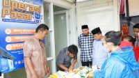 Camat Tallo Pantau Pelaksanaan Pasar Murah di Kontainer Recover Kelurahan Rappojawa