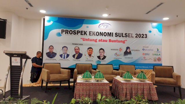 Diskusi publik PJI Sulsel membahas prospek ekonomi Sulsel di 2023 (dokumen: istimewa)