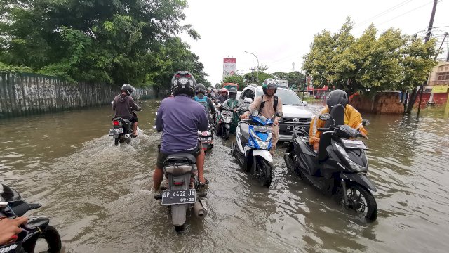 Banjir Makassaar. (Foto: Ist)