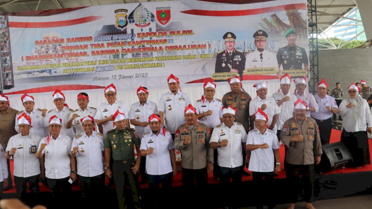 Kapolda, Pangdam dan Gubernur Sulsel “Manre Sipulung” Bersama Kepala Desa