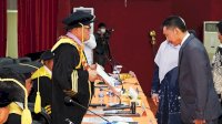 Promosi Doktor Mithhar, Rektor UNM : Berikan Contoh Terbaik kepada Masyarakat Majene
