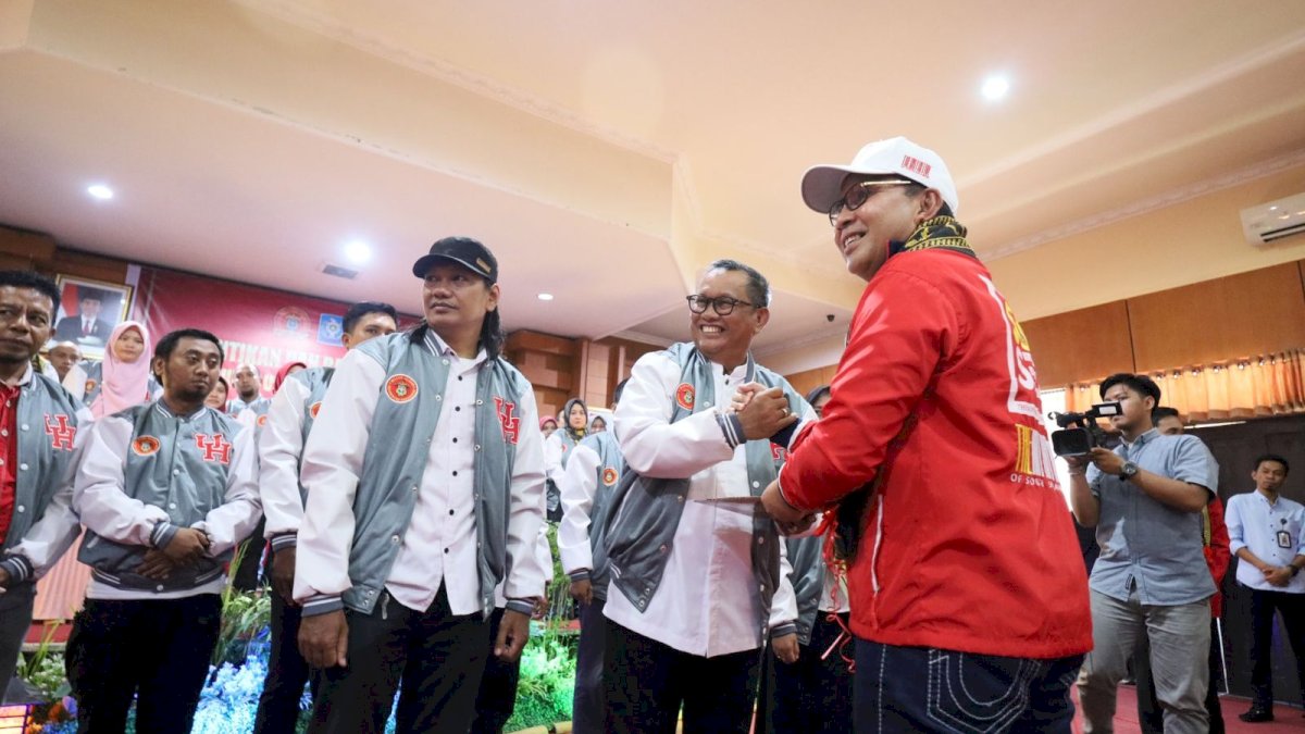 Kaswadi Razak Tantang IKA Unhas Dirikan Kampus 3 di Soppeng 