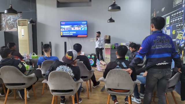 Edukasi keselamatan berkendara Yamaha bLU cRU (dokumen: istimewa)