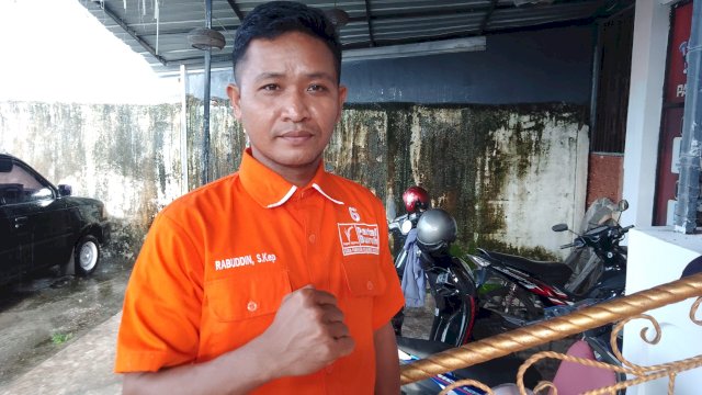 KetuaExco Partai Buruh Kabupaten Jeneponto, Rabuddin (Foto/Dedi)