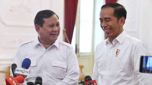 Konfrensi Pers Menhan Prabowo Subianto bersama Presiden Jokowi usai pertemuan di Istana Kepresidenan. (Foto: Dok.Setkab)