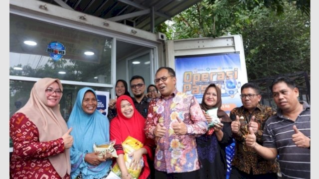 Wali Kota Makassar Danny Pomanto tinjau pasar murah (dokumen: istimewa)