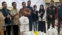 Bapenda Makassar Salurkan Bantuan untuk Masyarakat Terdampak Banjir di Kelurahan Katimbang