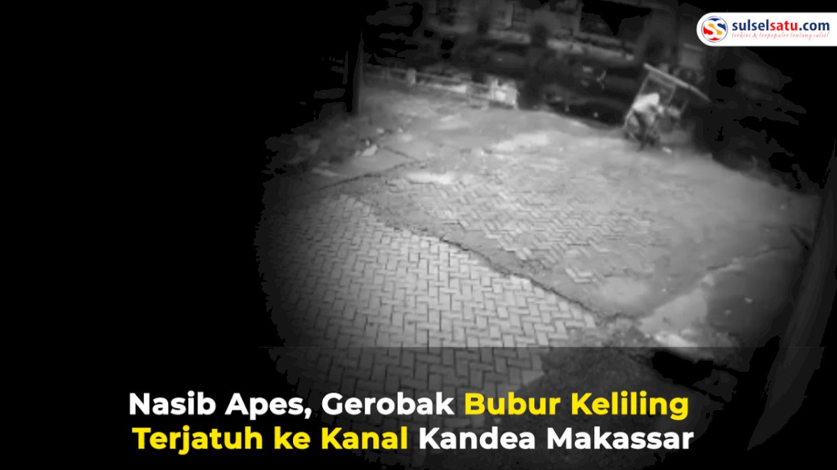 VIDEO: Nasib Apes, Gerobak Bubur Keliling Terjatuh ke Kanal Kandea Makassar